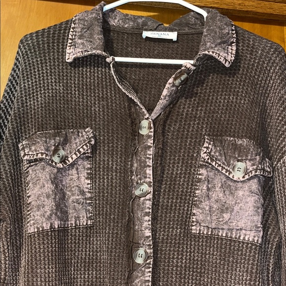 Zenana Textured Button-Up - Picture 3 of 4